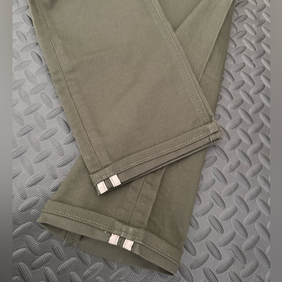 New Levi’s Commuter Jeans 31 X 30 Army Green Scotchlite Reflective U-lock Holder - Picture 8 of 8